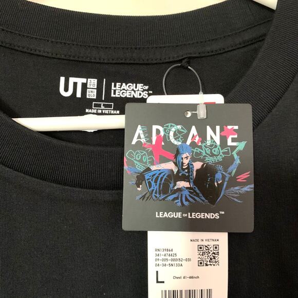 Uniqlo x Riot League of Legends Arcane Jinx Graphic T-shirt in Black - Picture 7 of 9